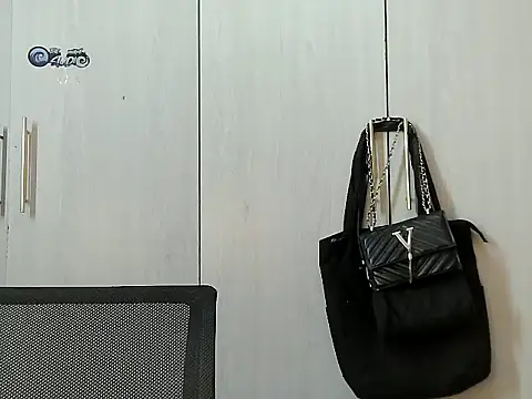 Destiny Desire online show from October 2025 06:53:02 PM