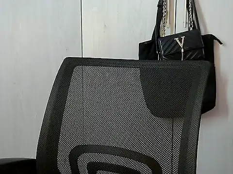 Destiny Desire online show from October 2025 02:02:01 AM