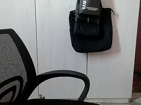 Destiny Desire online show from November 2025 06:23:02 PM