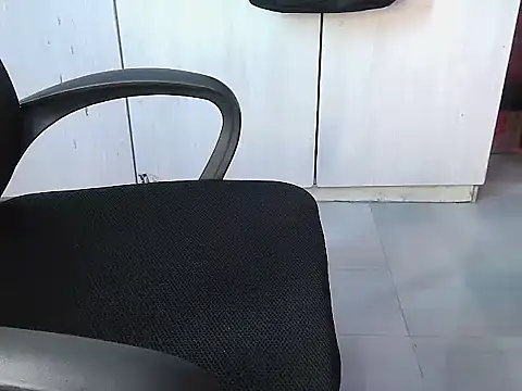 Destiny Desire online show from November 2025 07:30:01 PM