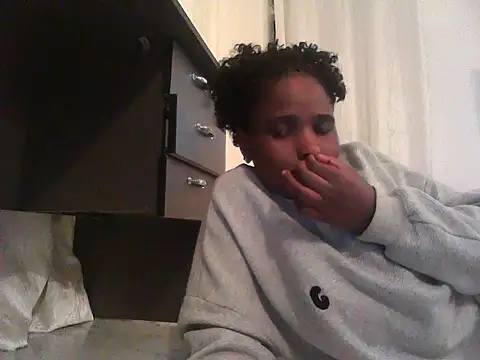 Snapshot of candybabe_ chatting on July 2026 08:28:01 PM candybabe online show from July 2026 08:28:01 PM