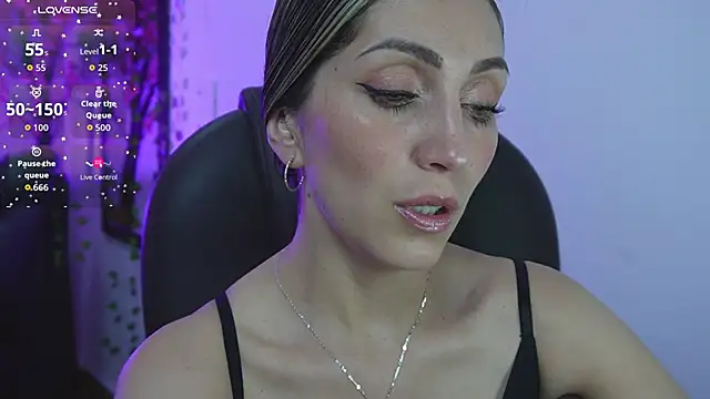 Snapshot of anny_sweet72 chatting on May 2026 11:49:01 AM anny sweet72 online show from May 2026 11:49:01 AM