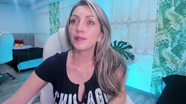 anny sweet72 online show from September 2025 12:20:01 PM