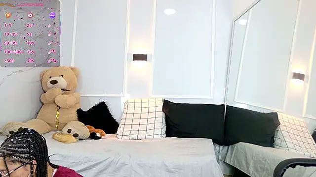 zorravioletta1 online show from February 2026 12:06:02 PM