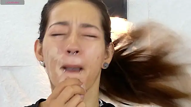 zorravioletta1 online show from October 2025 12:15:01 PM