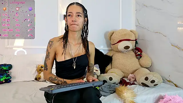 zorravioletta1 online show from February 2026 12:13:02 PM