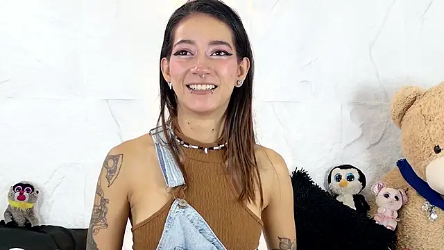 zorravioletta1 online show from October 2025 01:11:02 PM