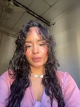 Snapshot of Marie_Rose chatting on September 2025 06:18:02 PM Marie Rose online show from September 2025 06:18:02 PM