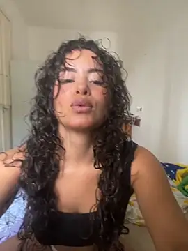 Snapshot of Marie_Rose chatting on October 2025 06:20:01 PM Marie Rose online show from October 2025 06:20:01 PM