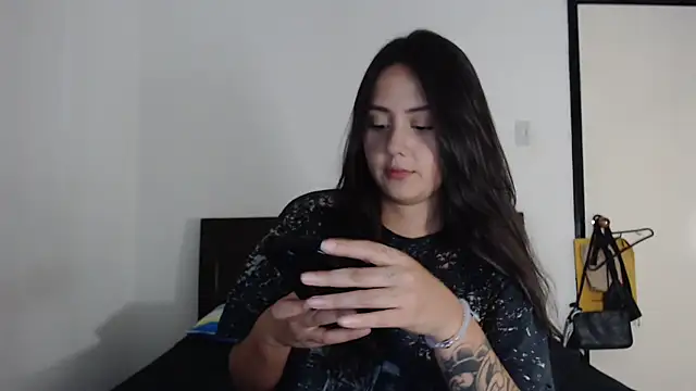 Snapshot of rebecca_collin chatting on July 2026 11:35:02 PM rebecca collin online show from July 2026 11:35:02 PM
