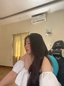 Snapshot of MiMi_0293 chatting on June 2026 03:18:01 AM MiMi 0293 online show from June 2026 03:18:01 AM