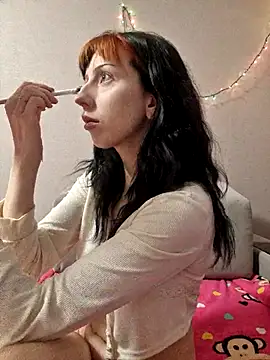  Alice 0-0 online show from October 2025 12:04:02 PM