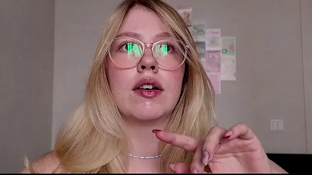 HoneyAudrey online show from November 2025 03:21:01 AM