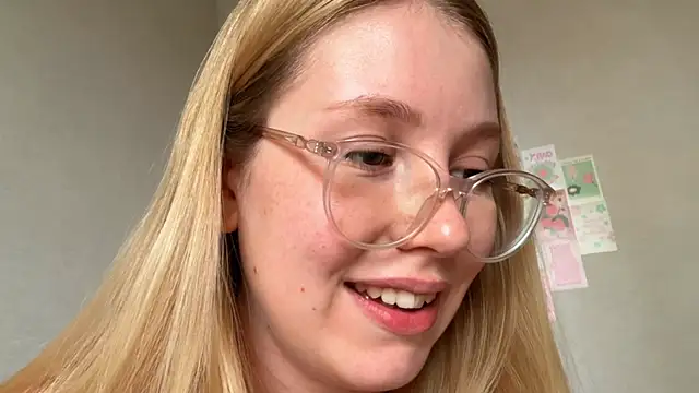 HoneyAudrey online show from October 2025 02:37:01 AM