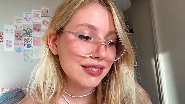 HoneyAudrey online show from September 2025 02:07:02 AM