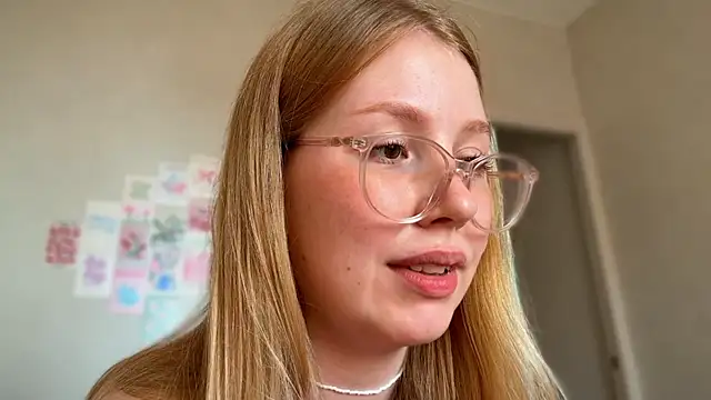 HoneyAudrey online show from June 2026 02:28:01 AM