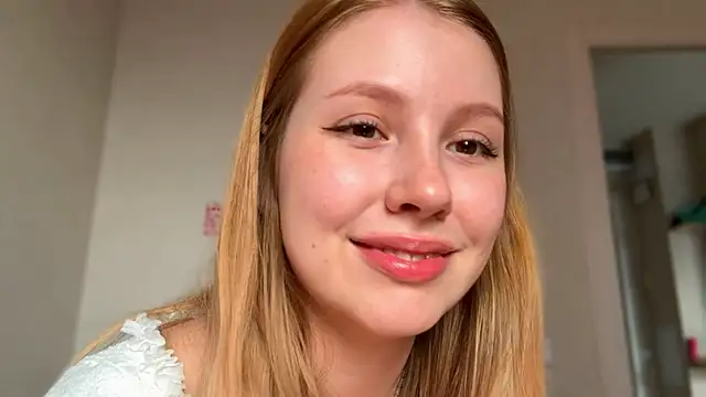 HoneyAudrey online show from April 2026 02:14:01 AM