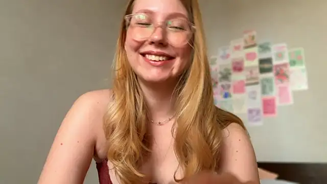 HoneyAudrey online show from May 2026 02:31:02 AM