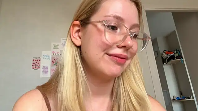 HoneyAudrey online show from September 2025 02:22:02 AM