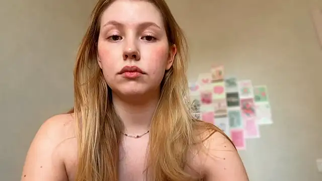 HoneyAudrey online show from May 2026 02:42:01 AM