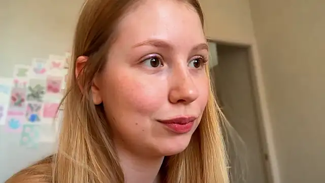 HoneyAudrey online show from June 2026 02:45:02 AM