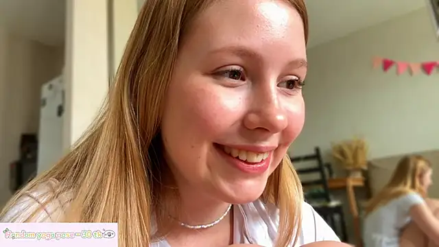 HoneyAudrey online show from May 2026 03:39:02 AM