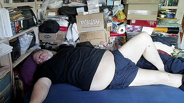 hadeszeuss2 online show from April 2026 01:57:02 PM
