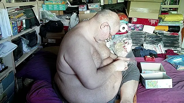 hadeszeuss2 online show from October 2025 01:37:02 PM