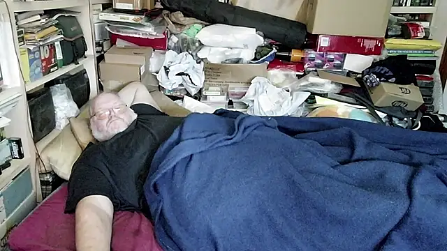 hadeszeuss2 online show from March 2025 05:52:01 PM