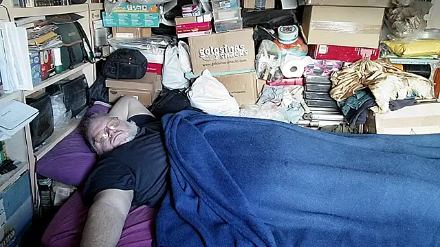 hadeszeuss2 online show from December 2025 08:49:02 AM