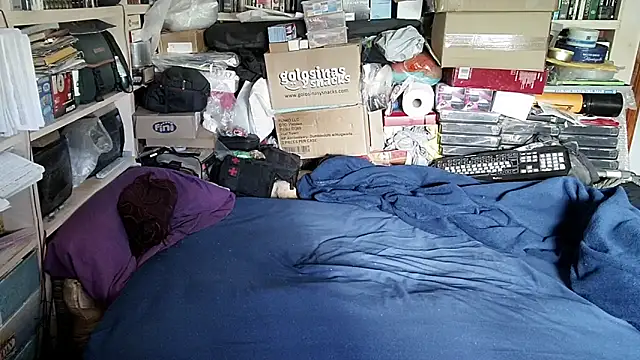 hadeszeuss2 online show from April 2026 01:39:02 PM