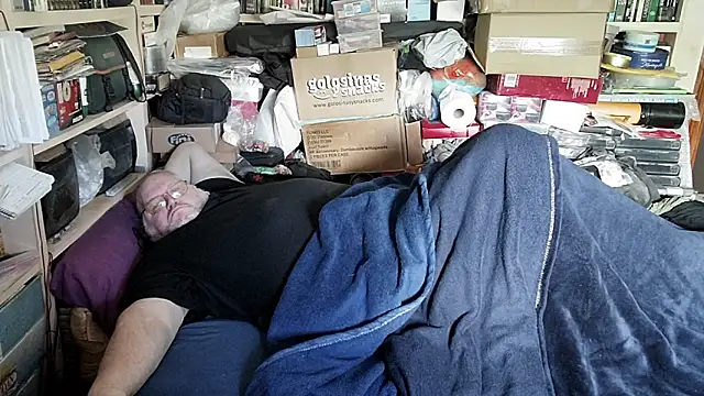 hadeszeuss2 online show from April 2026 01:51:01 PM