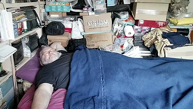 hadeszeuss2 online show from December 2025 02:27:02 PM