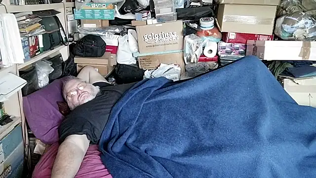 hadeszeuss2 online show from December 2025 03:03:01 PM