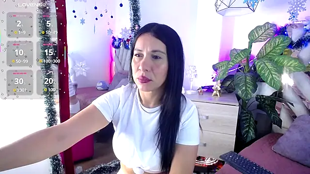 Camille jhonson online show from December 2025 10:32:02 AM