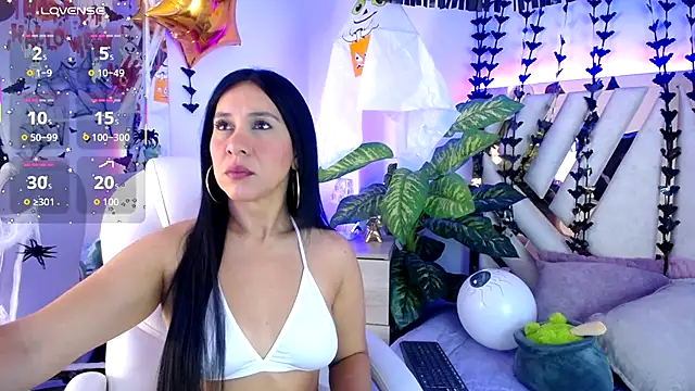 Camille jhonson online show from November 2025 10:19:02 AM