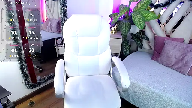 Camille jhonson online show from December 2025 10:50:02 AM