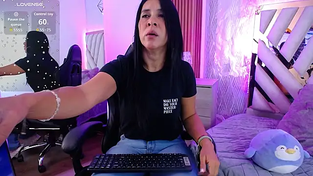 Camille jhonson online show from February 2026 10:46:02 AM