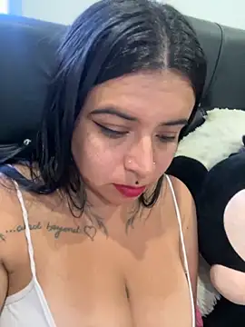 Devilsweet17 online show from November 2025 10:32:01 PM