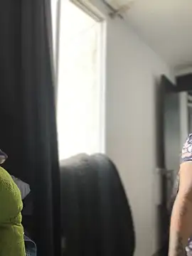 Devilsweet17 online show from October 2025 02:17:02 PM