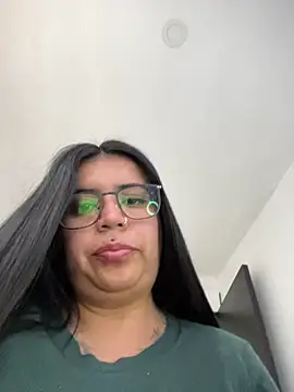 Devilsweet17 online show from April 2026 08:48:02 PM