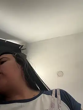 Devilsweet17 online show from February 2026 02:08:02 PM