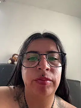 Devilsweet17 online show from July 2026 01:52:02 PM