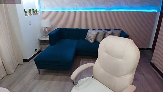 lenah smith online show from November 2025 11:36:02 AM