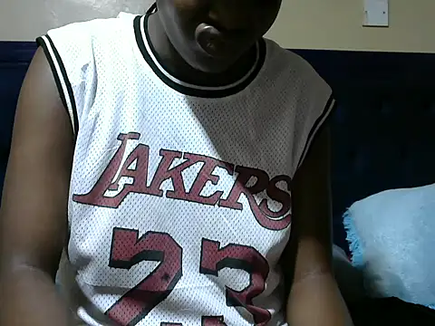 Snapshot of Creamy_dolly chatting on March 2026 01:23:02 AM Creamy dolly online show from March 2026 01:23:02 AM