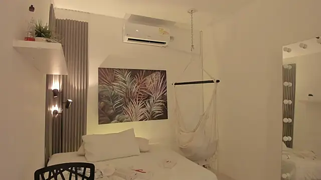 emma alice  online show from February 2026 10:48:01 AM