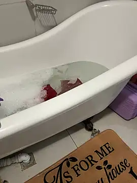 NaughtyKelly28 online show from February 2026 06:05:02 PM