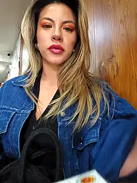 Snapshot of Karen_San_Miguel chatting on October 2025 08:09:02 PM Karen San Miguel online show from October 2025 08:09:02 PM