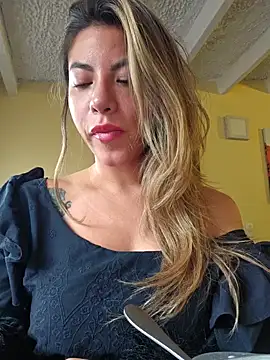 Snapshot of Karen_San_Miguel chatting on October 2025 06:52:02 PM Karen San Miguel online show from October 2025 06:52:02 PM