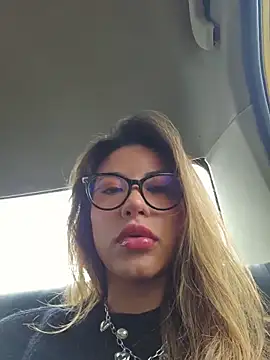 Snapshot of Karen_San_Miguel chatting on May 2026 02:37:01 PM Karen San Miguel online show from May 2026 02:37:01 PM